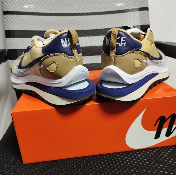 sacai x Nike VaporWaffle "Sesameand Blue Void" - Picture 6 of 6